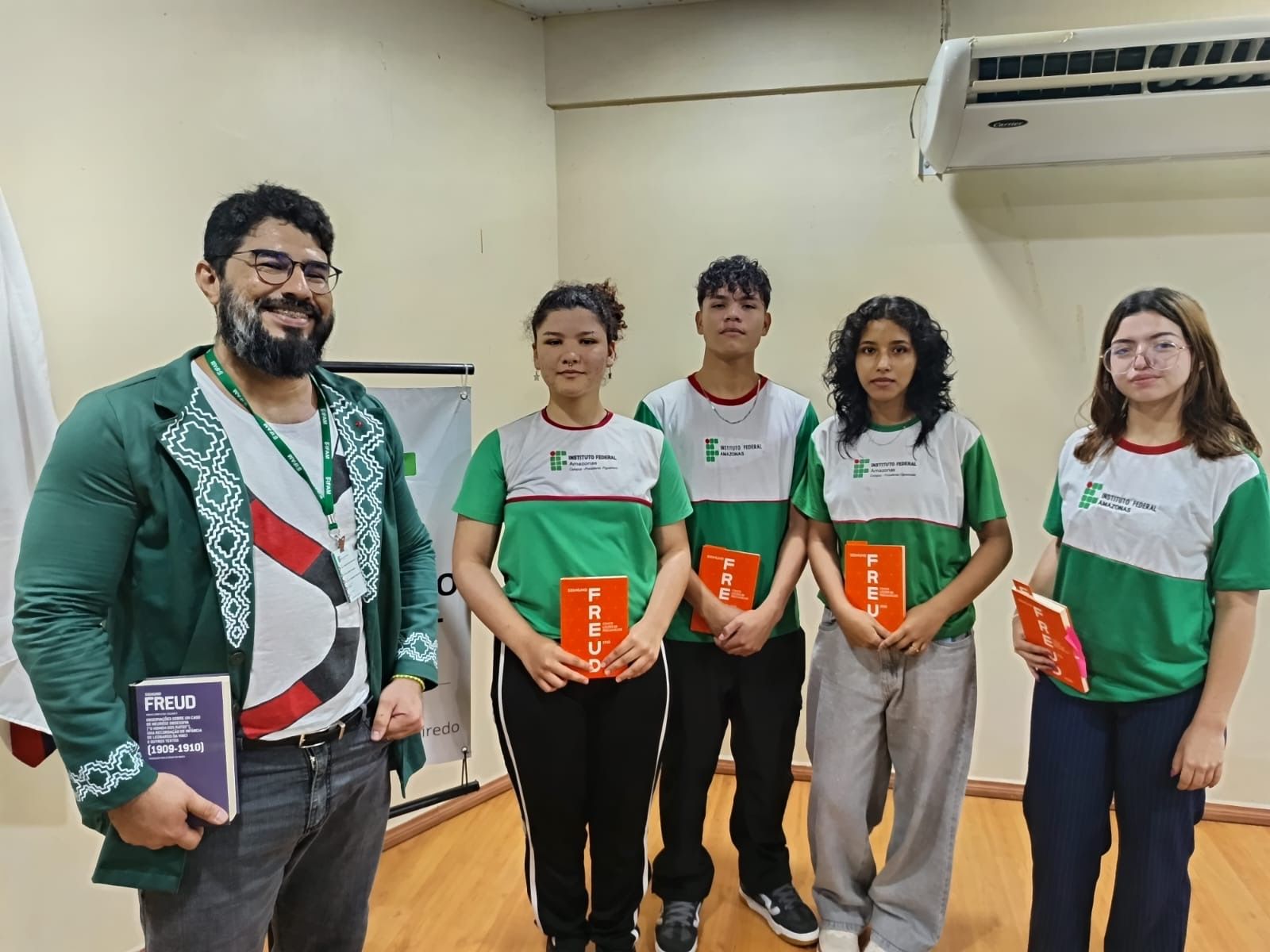 IFAM lança "Molécula Freudiana": Projeto une Psicanálise e Letramento Crítico para debater o mal-estar contemporâneo